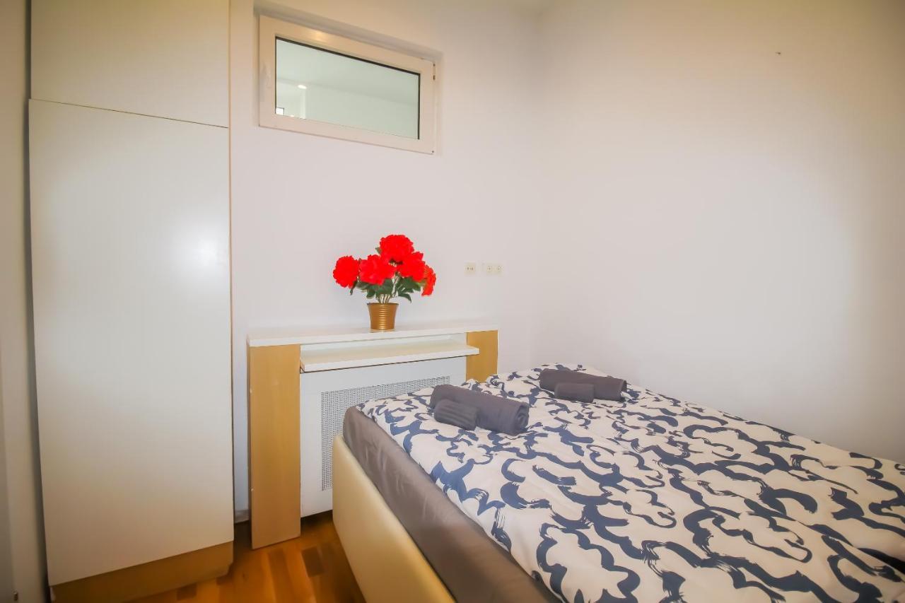 Deluxe Apartment 5P Mm A Виена Екстериор снимка