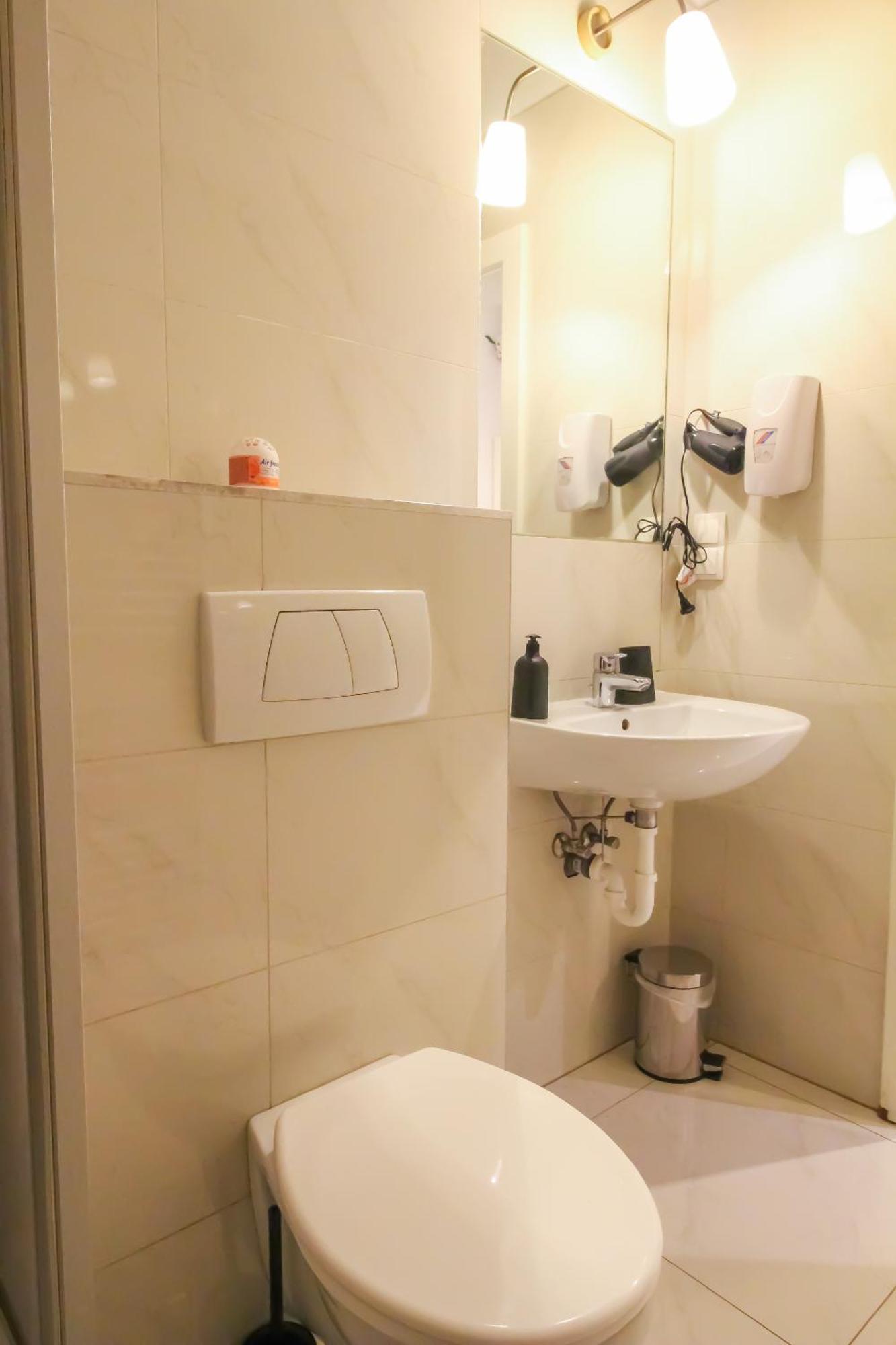 Deluxe Apartment 5P Mm A Виена Екстериор снимка